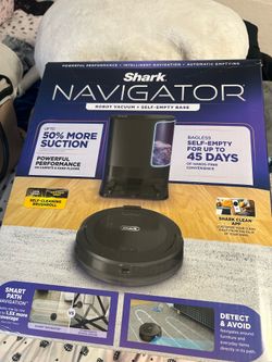 SHARK NAVIGATOR