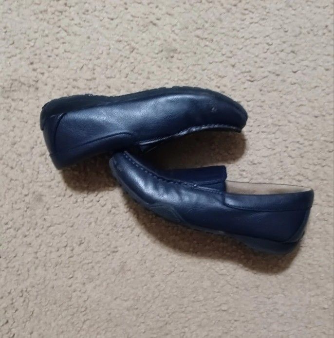 Children’s Place Navy Slip-On Boys Dress Shoes Sz.5