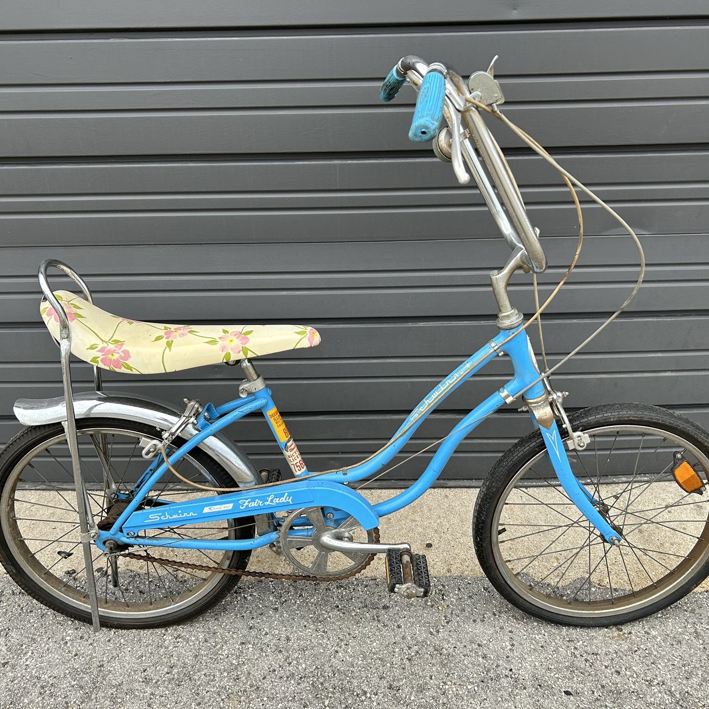 Schwinn Fair Lady String ray Bike for Sale in Glencoe, IL