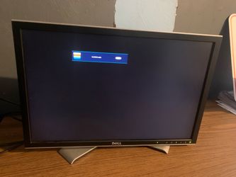 4x Dell 22" Monitors - Great for Office or Dual Screen