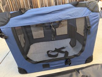 Petprsco Soft Collapsible Dog Crate, 40 inch Portable Dog Crates for Large Dogs, XL Dog Crate for Travel, 3 Door Foldable Pet Kennel with Durable Mesh