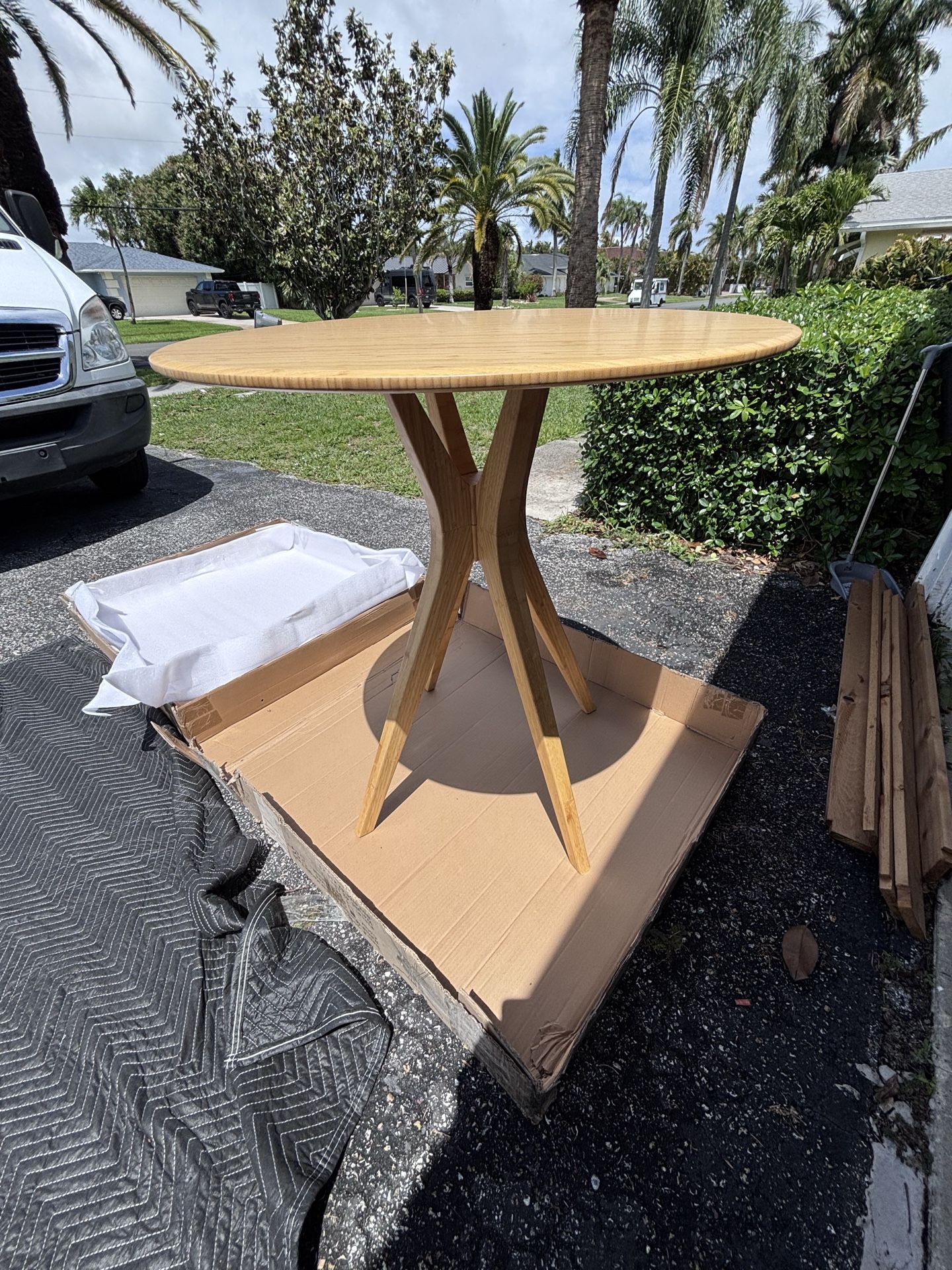 Bar table