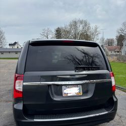2011 Chrysler Town & Country