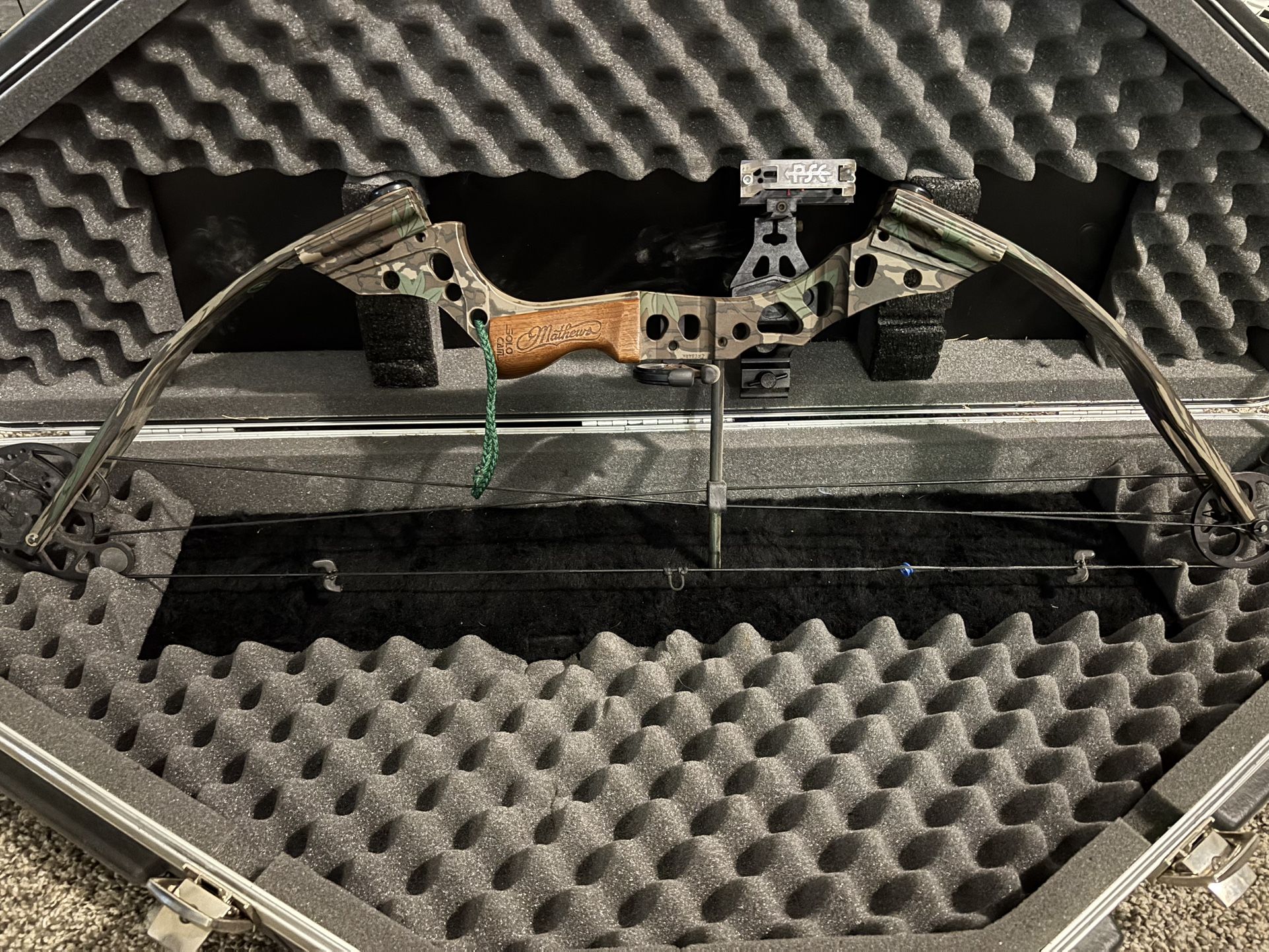 Matthews Solo Can Bow