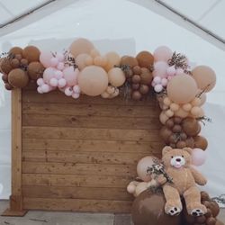 Backdrops And Balloon Garlands