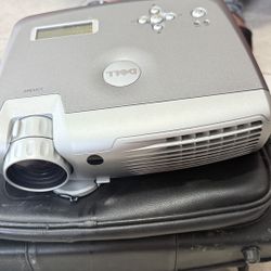 Dell 3300MP Projector with Case Cables Remote Bundle 1024 × 768 4:3 1500 Lumens