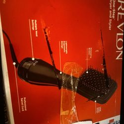 Revlon One Step Dryer And Styler