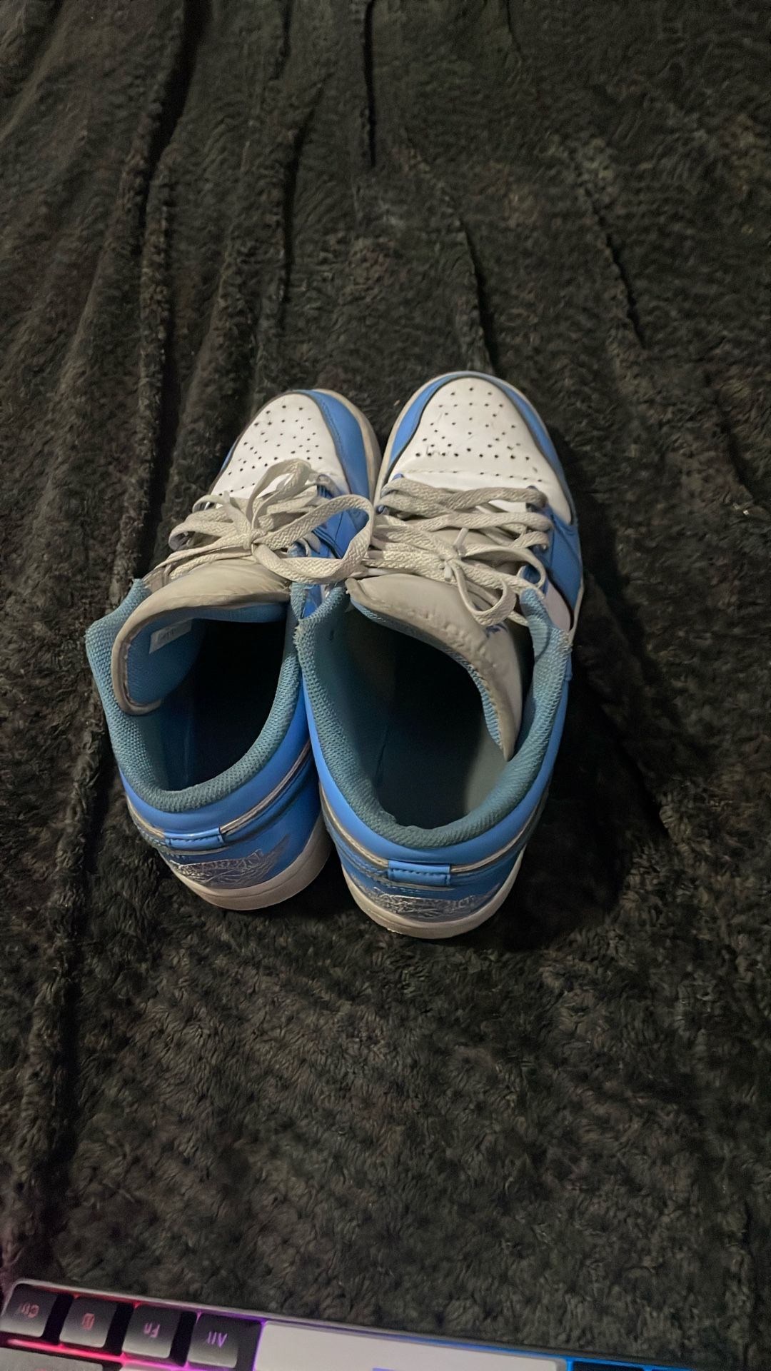 Jordan 1s North Carolina Women’s Size 9.5