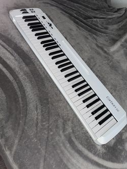 Samson Carbon 61 Key Midi Keyboard | Lightly Used | NEED GONE ASAP
