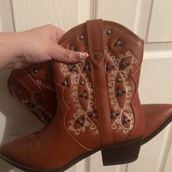 Brown Boots Size 8