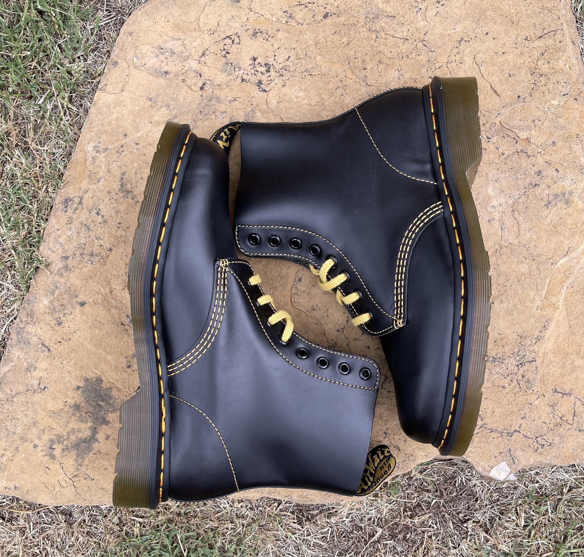 Doc Martens 1460 Pascal Black Leather Boots Women’s Size 9/ Men’s Size 8