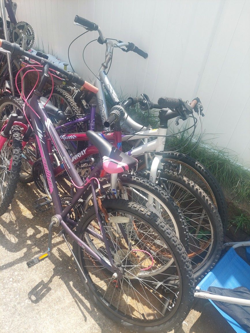 Parts Bikes , Repair Or Use For Parts , 26 & 24 Wheels $10 Each , Complete Bike