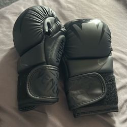 Venom ufc Gloves 