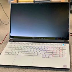 Alienware m15 R3 Gaming Laptop 