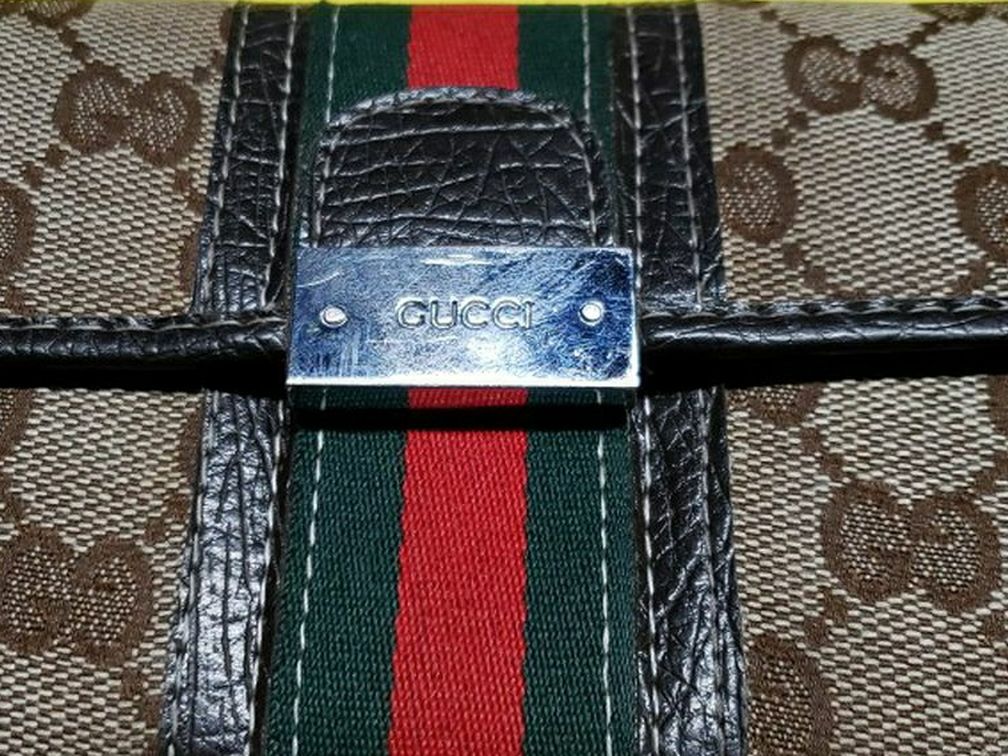 Gucci Wallet!