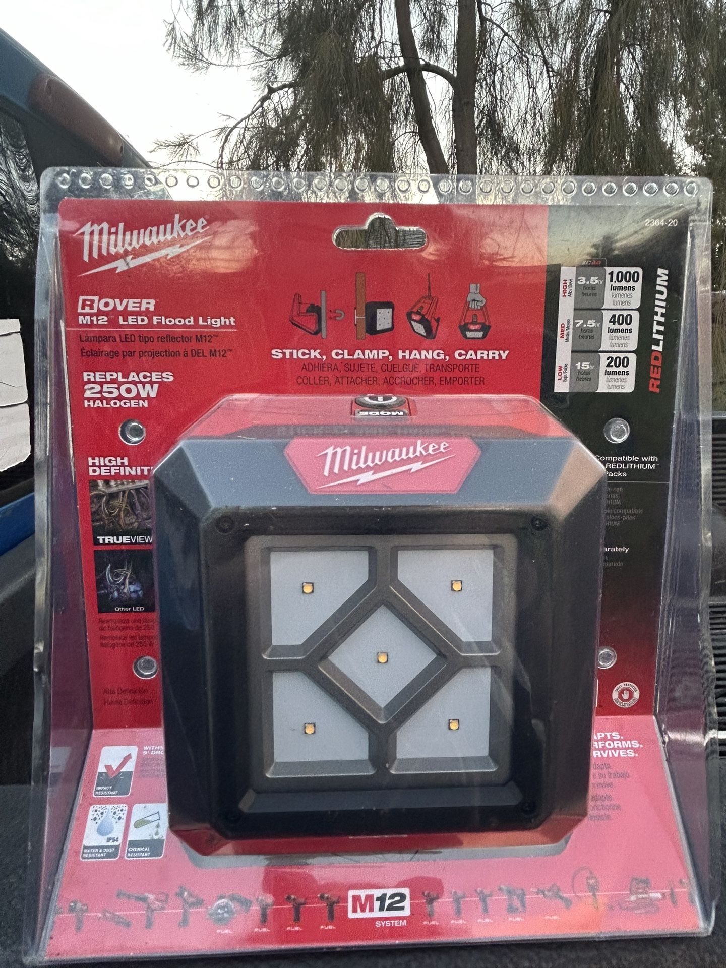 Milwaukee M12 12 Volt 1000 Lumens Lithium Ion Cordless Rover LED