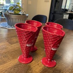 Cold Stone Creamery ceramic waffle cone set of 4 wide base 3 1/2" x 6" ice cream