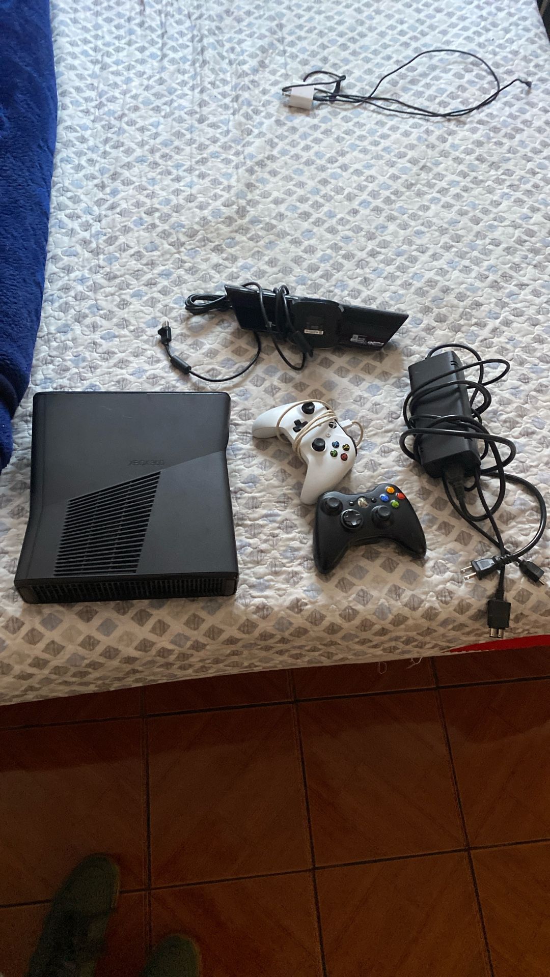 Xbox 360 With 2 Games