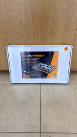 GEAR WRENCH 67 PIECE METRIC STANDARD & DEEP SOCKET SET IN FOAM STORAGE TRAY