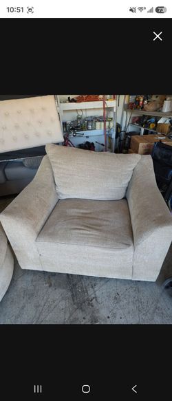 Large swivel chair