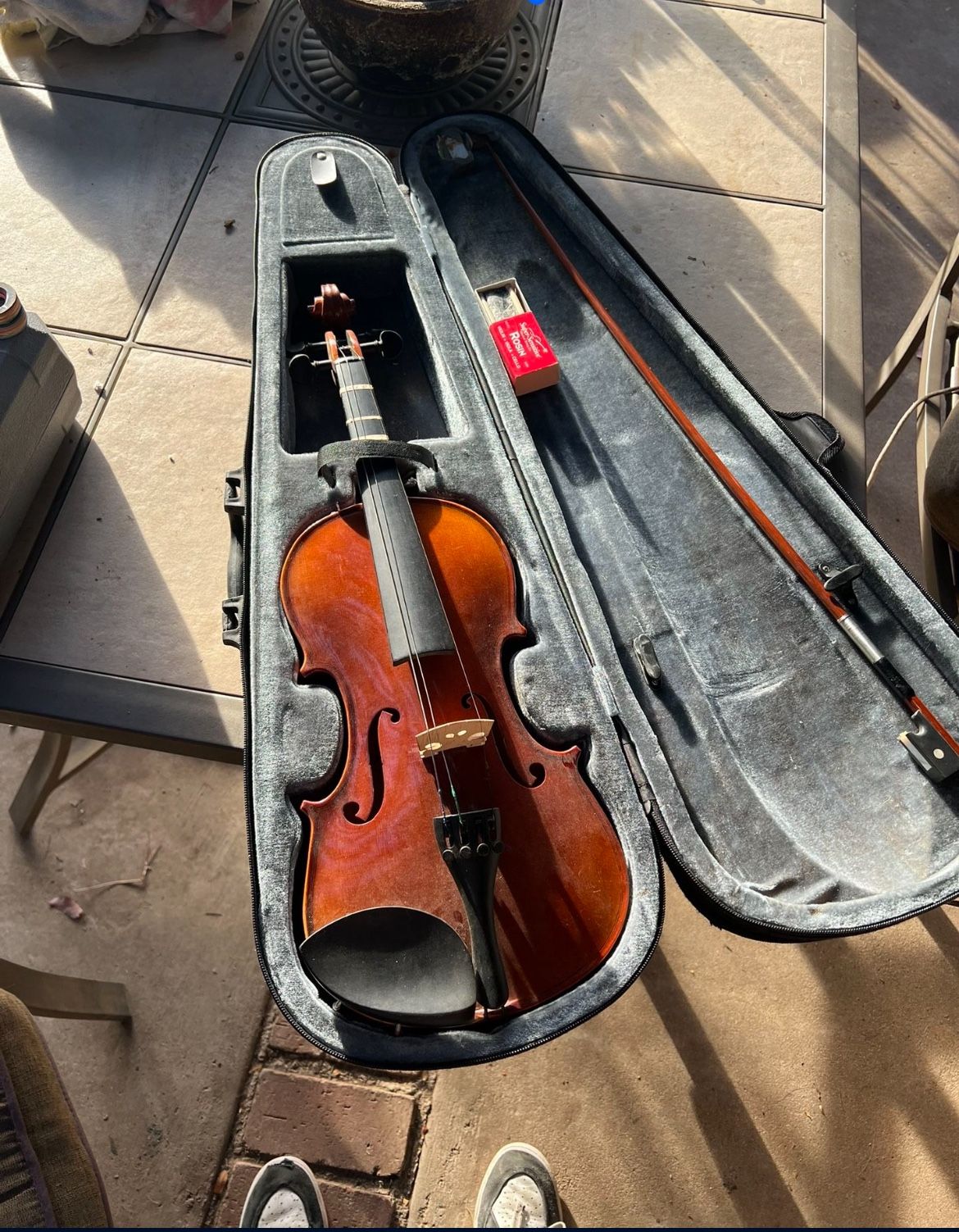 Violin With Case And Broken Bow(no Horse Hair)