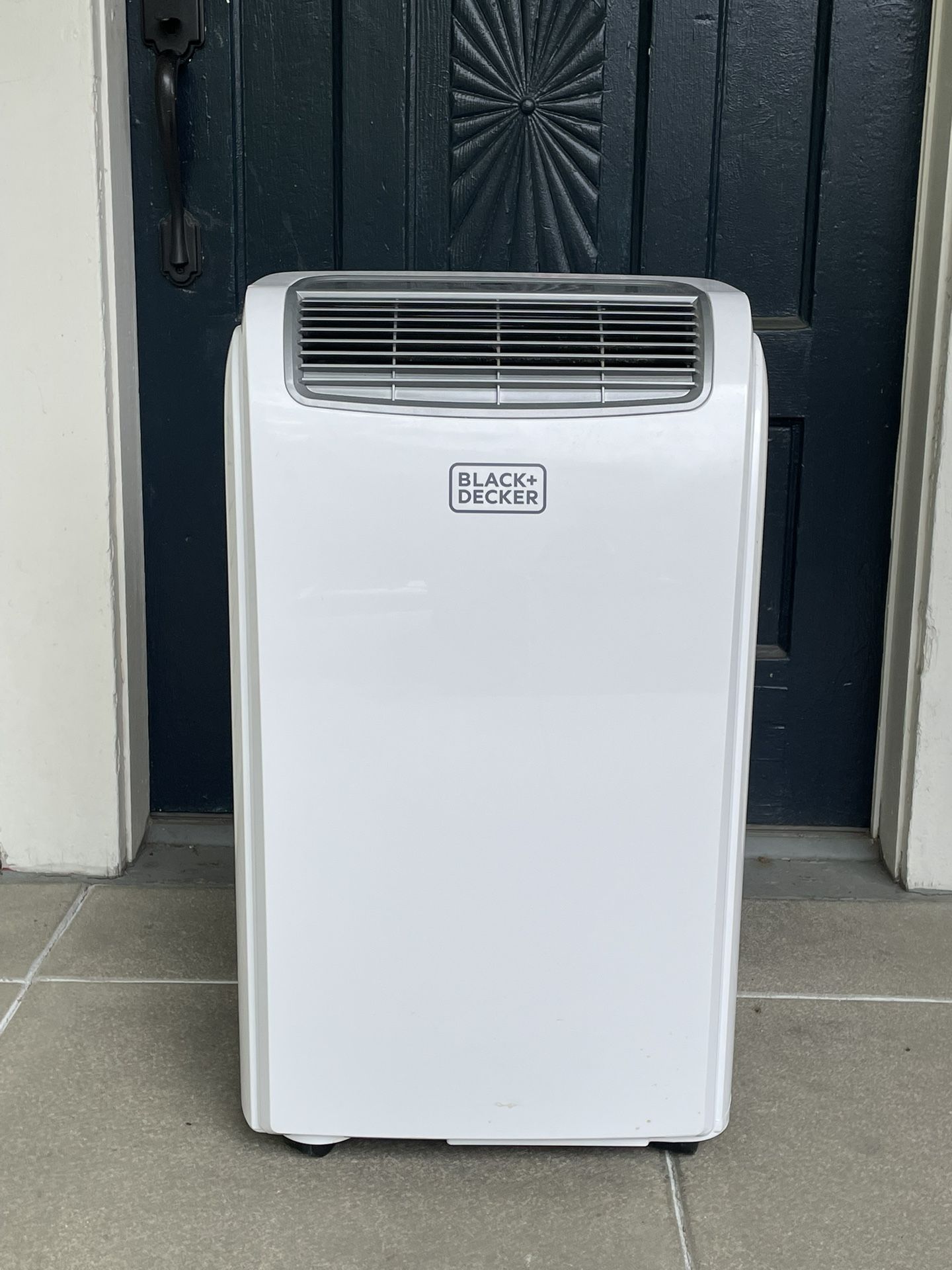 8000 BTU Air Conditioner