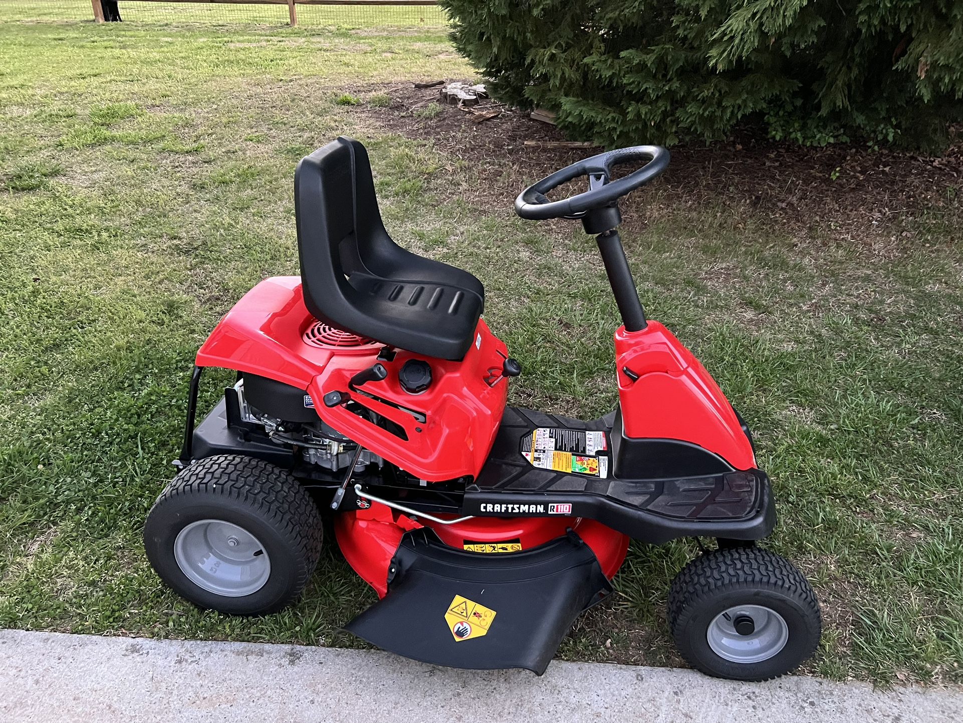 21 CRAFTSMAN R110 30” MOWER for Sale in Lexington, NC OfferUp