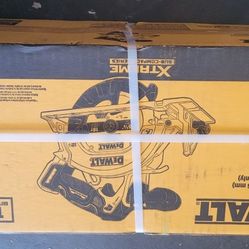 Dewalt 12v 5³/⁸ Circular Saw XTREME