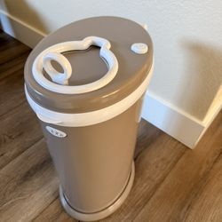 Ubbi Diaper Pail 