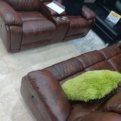*Fantastic Deal*---Santiago Brown Leather Reclining Sofa/Loveseat Sets---Delivery And Easy Financing Available 👏