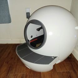 Self Cleaning Litter Box 