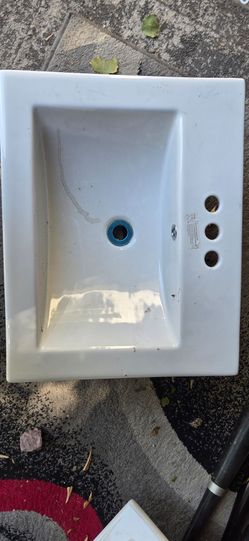 White Ceramic Bathroom Sink Basin