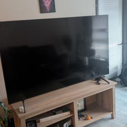 SAMSUNG 70-inch Class TU690T Crystal UHD 4K Smart Tizen TV 