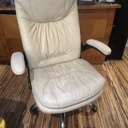 WHITE HIGH BACK OFFICE CHAIR 