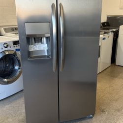 Frigidaire Refrigerator 