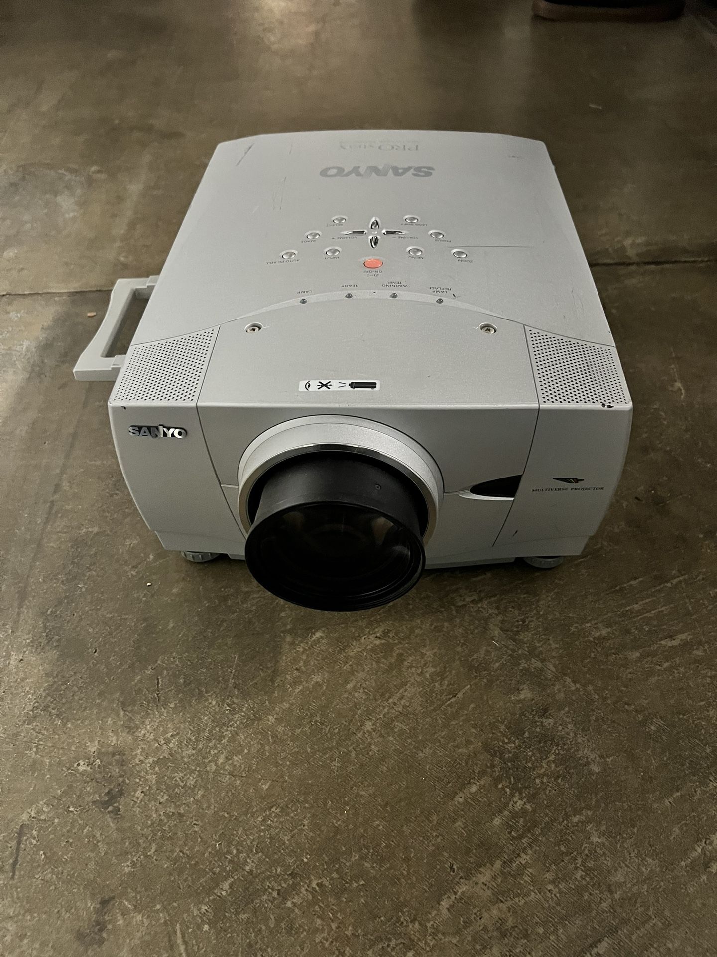 Used Sanyo PRO xtraX Multiverse Projector VGA