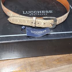 Lucchese belt new size 32 rattlesnake $100