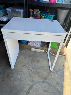 Desk with drawer