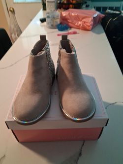 Maggie & Zoe Girls Glitter Ankle Boots