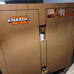 Knaack 109 Jobsite Box