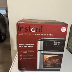 ****new in box***Instant vortex Plus 10qt 7-in-1 Air-Fryer Toaster Over Combo