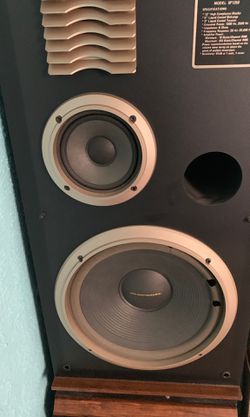 Pair of vintage Marantz speakers, they still work
