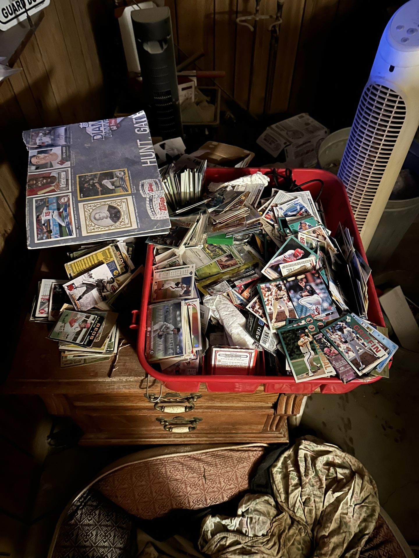 Miscellaneous Box Of Base Ball Card