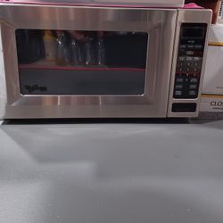 Whirlpool Stainless Steel 1100 Watt Microwave Oven 