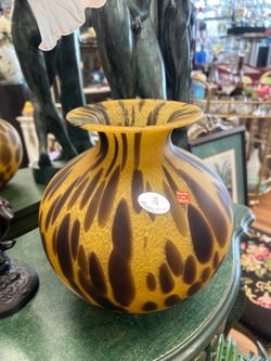 Azzura Maestri Vetrai Italian round leopard vase 10”