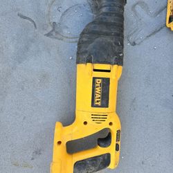 Dewalt 18V Sawzall tool only - not includes Battery.
