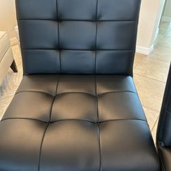 Beautiful Black Faux Leather Bar Stool, Adjustable Height, Swivel 