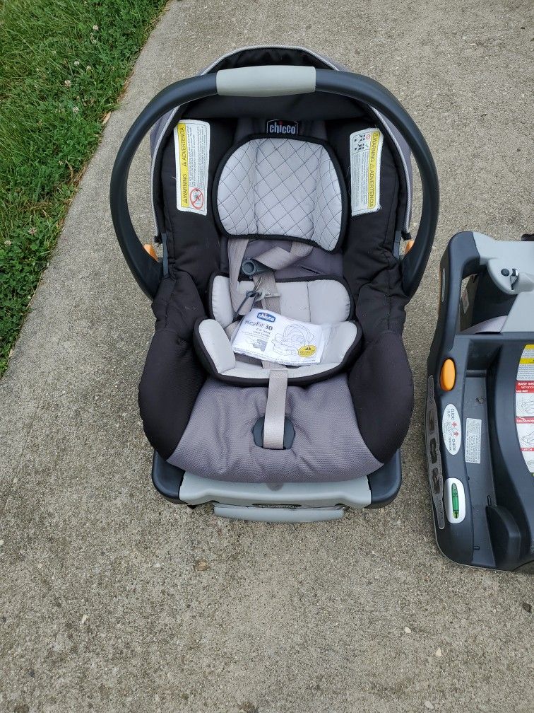 Chicco Stroller With Carseat and two bases