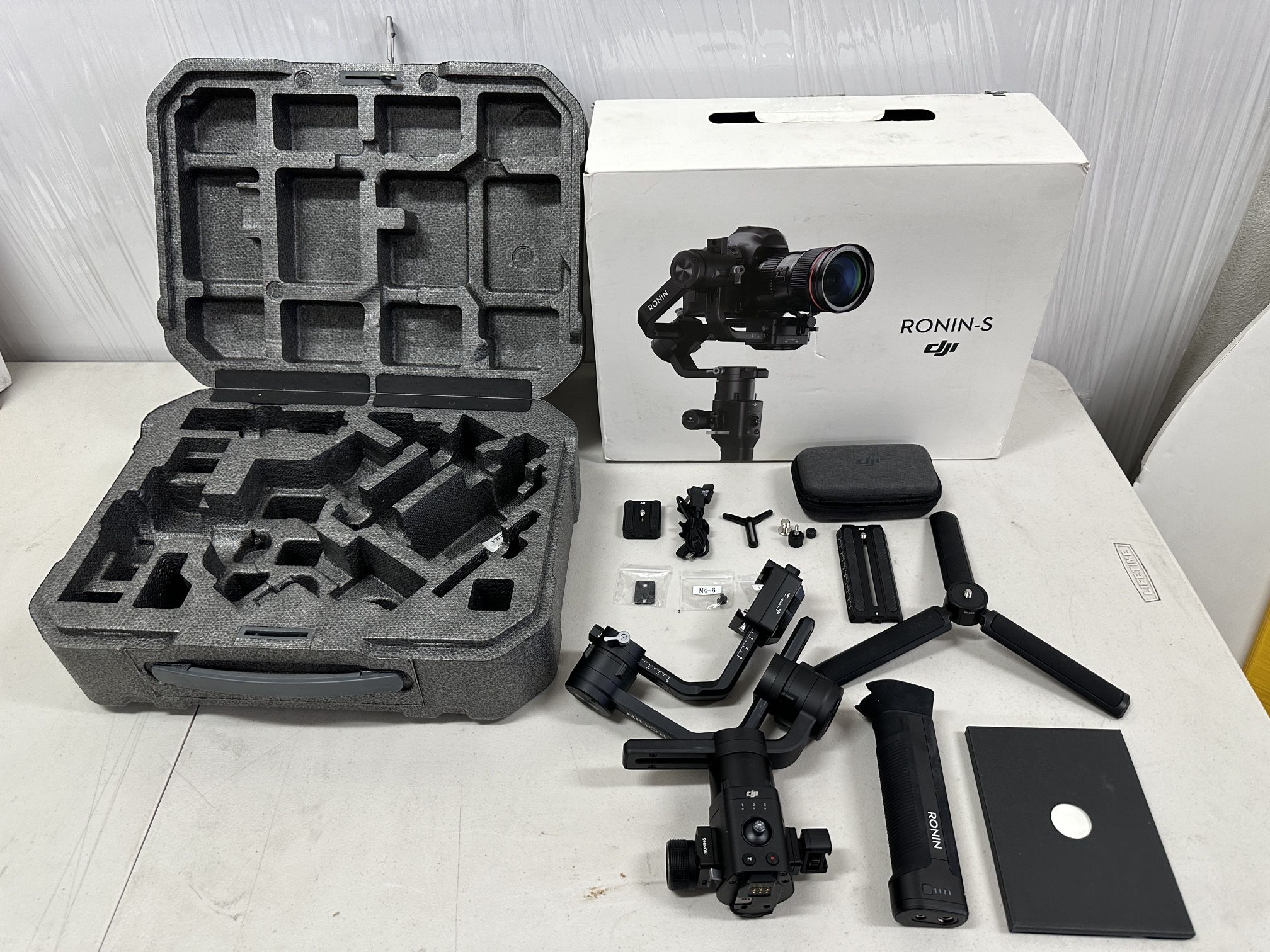 DJI Ronin S With Accessories And Box For DSRL And Mirrorless Cameras