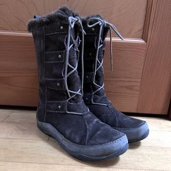 The North Face ❄️ Suede Boots